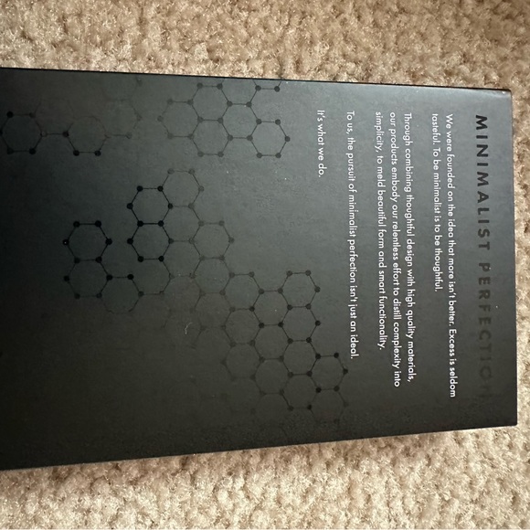 2 phone cases and 1 glass screen protector (for iPhone 12/12 pro) - Picture 10 of 10